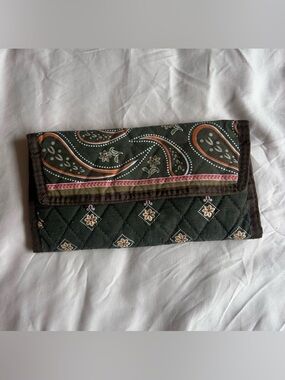 Tanya Lee Brown Multicolor Quilted Wallet – Good Condition